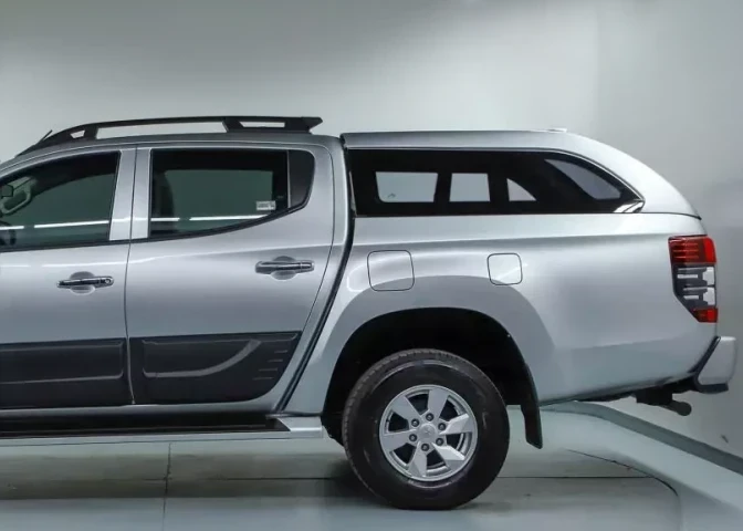 Koupit Hardtop on Mitsubishi L200 2015-2021 Fixed Window Canopy