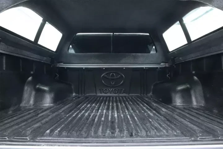 Koupit Hardtop on Toyota Hilux 2015+ Fixed Window Canopy