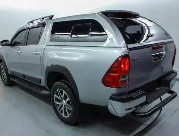 Koupit Hardtop on Toyota Hilux Sliding Glass Cab 2015+